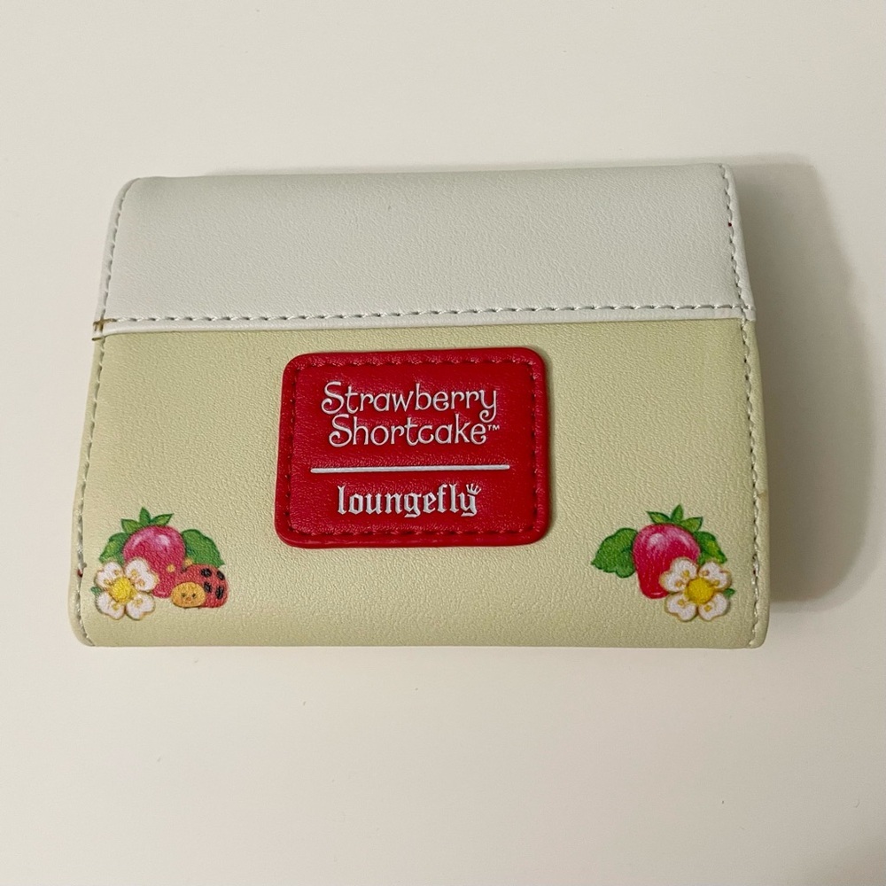 Loungefly Strawberry Shortcake Trifold Wallet - Picture 2 of 16